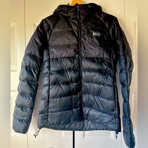 REI Women’s Stratocloud Down Jacket, size Small